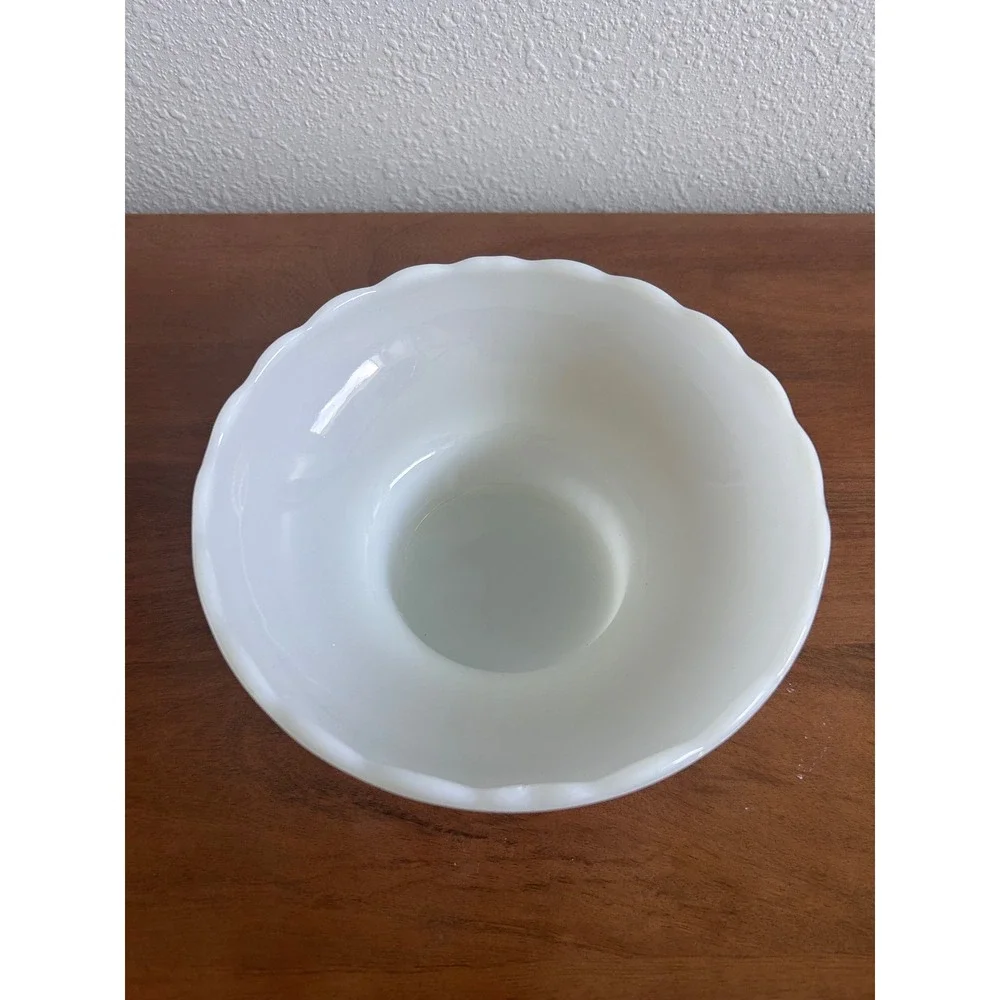 EO Brody Co White Milk Glass Scalloped Pedestal Compote Bowl M2000 Vintage